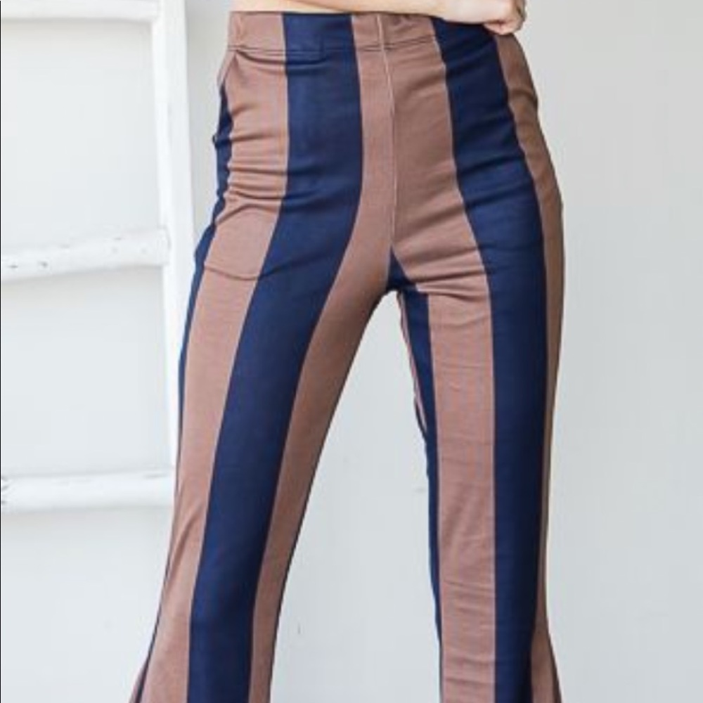 Jade by Jane bell bottoms with elastic waist and front pockets